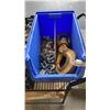 Image 1 : TOTE OF CHAIN, SHACKLES, CHAIN AND HEAVY DUTY LIFTING HOOK