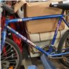 Image 2 : BLUE VELO SPORT BIKE