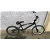 Image 1 : BLACK BMX BIKE