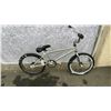 Image 1 : GREY BMX BIKE