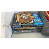 Image 2 : 4 BOARD GAMES WITH THOMAS THE TRAIN SET AND 2 XBOX 360 CONTROLLERS