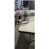 Image 2 : HOOVER CORDLESS VACUUM WITH CHARGER
