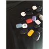 Image 2 : LOT OF WIRELESS HEADPHONE CHARGING CASES