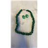Image 1 : VINTAGE GREEN MALACHITE STONE NECKLACE/EARRING SET