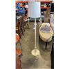 Image 1 : WHITE FLOOR LAMP