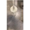 Image 2 : WHITE FLOOR LAMP