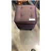 Image 1 : SMALL STORAGE OTTOMAN