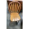 Image 2 : DINING TABLE AND 4 HOOPBACK CHAIRS