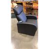Image 2 : BLACK ELECTRIC MASSAGE CHAIR RECLINER WORKING
