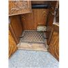 Image 8 : ANTIQUE OAK SEWING MACHINE CABINET WITH 5 DRAWERS