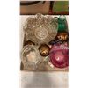 Image 5 : 2 TRAYS OF ART GLASS COLLECTIBLES