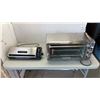 Image 1 : FOOD SAVER MACHINE WITH BLACK AND TOASTER OVEN BOTH TESTED AND WORKING