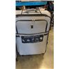 Image 3 : 2 AS NEW LONDON FOG SUITCASES