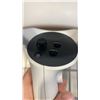Image 3 : OCULUS QUEST 2  256GBVR HEADSET WITH CONTROLLERS - TESTED WORKING, RETAIL $659
