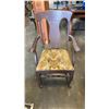 Image 10 : ANTIQUE CARVED LEG DINING TABLE WITH 2 LEAFS AND 6 CHAIRS
