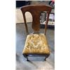 Image 7 : ANTIQUE CARVED LEG DINING TABLE WITH 2 LEAFS AND 6 CHAIRS