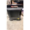 Image 3 : SHARK IQ SELF EMPTY ROBOT VACUUM TESTED AND WORKING RETAIL $699