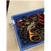 Image 2 : TRAY OF SCISSORS