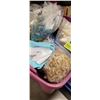 Image 3 : TOTE OF CHRISTAMS DECOR AND ORNAMENTS