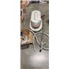 Image 1 : BISSEL CARPET CLEANER AND LIGHT FIXTURE