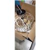 Image 2 : BISSEL CARPET CLEANER AND LIGHT FIXTURE