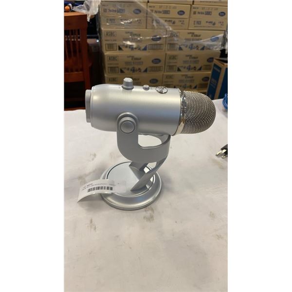 BLUE YETI USB MICROPHONE - TESTED WORKING, RETAIL $139