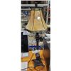 Image 1 : LEADED GLASS TABLE LAMP