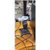 Image 2 : LEADED GLASS TABLE LAMP