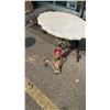 Image 2 : PEDESTAL DECORATIVE ENDTABLE AND METAL PLANTER STAND
