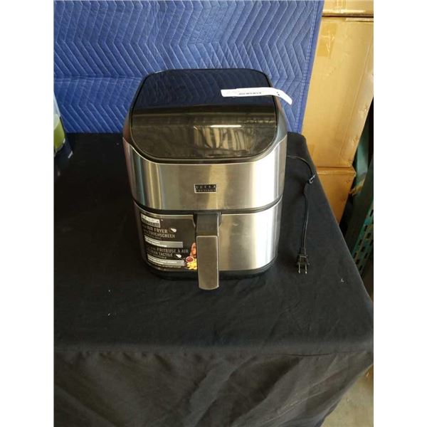 BELLA  PRO SERIES 6QT AIR FRYER TESTED AND WORKING, RETAIL $219