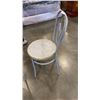 Image 3 : 2 FERROUS RATTAN SEAT CHAIRS