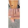 Image 2 : WOODEN PLINTH STAND