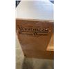 Image 8 : UNIQUE 3 DRAWER STORAGE UNIT WITH ICE SCRAPER AND WALL MOUNT
