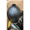 Image 8 : LOT OF VASES, BRASS AND OTHER DECORATIVE PLATTERS