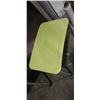 Image 3 : 2 HERMAN MILLER ADJUSTABLE HEIGHT ROLLING WORKSTATION / STANDS - GREEN