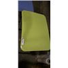 Image 3 : 2 HERMAN MILLER ADJUSTABLE HEIGHT ROLLING WORKSTATION / STANDS - GREEN AND BLUE