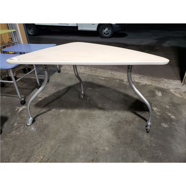 HERMAN MILLER KIVA COLLECTION PEBBLE TABLE ROLLING WORKSTATION