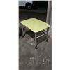 Image 2 : 2 HERMAN MILLER ADJUSTABLE HEIGHT ROLLING WORKSTATION / STANDS - GREEN