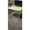 Image 7 : 2 HERMAN MILLER ADJUSTABLE HEIGHT ROLLING WORKSTATION / STANDS - GREEN