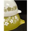Image 4 : 2 Pyrex Cinderella Crazy Daisy Nesting Mixing Bowls 441 442