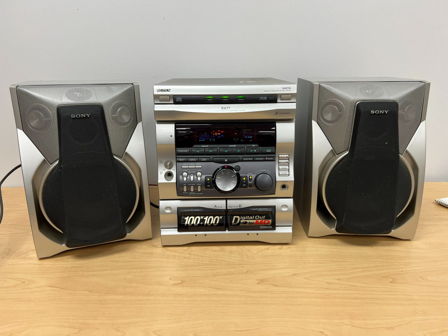 Sony HCD-RX77 Mini HiFi Component System w/box