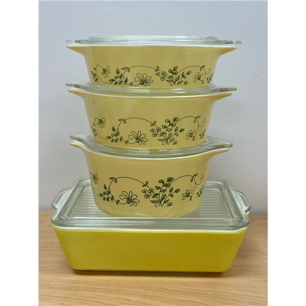 4 Vintage Pyrex Casserole Dishes w/Lids (Dishes are nice but ALL lids