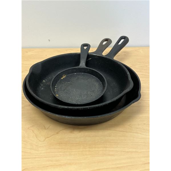 3 Cast Iron Skillets / Frying Pans 10, 9 & 5" some use marks, see pics