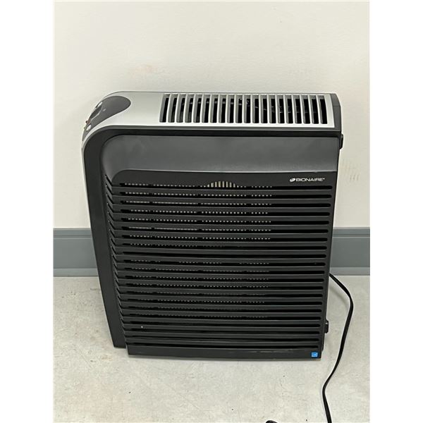 Bionaire Air Purifier Works (approx 17"T & 16"W)