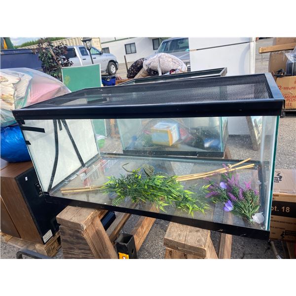 Fish or reptile tank