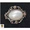 Image 1 : OVAL MOONSTONE BROOCH