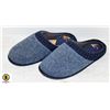 Image 1 : NEW MENS HAND-KNIT COZY HOUSE SLIPPERS, NAVY BLUE