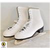 Image 1 : PAIR OF LADIES CCM PIROUETTE FIGURE SKATES