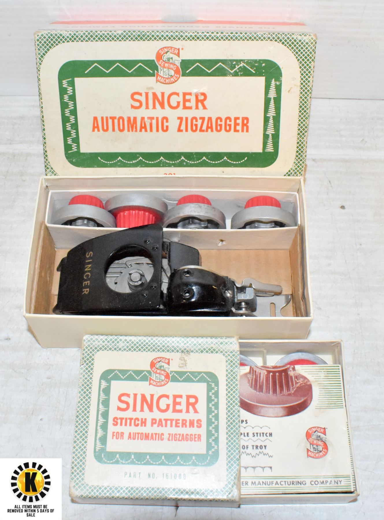 SINGER AUTOMATIC ZIGZAGGER WITH STITCH PATTERNS