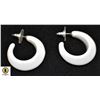 Image 1 : PAIR VINTAGE WHITE PLASTIC HOOP EARRINGS